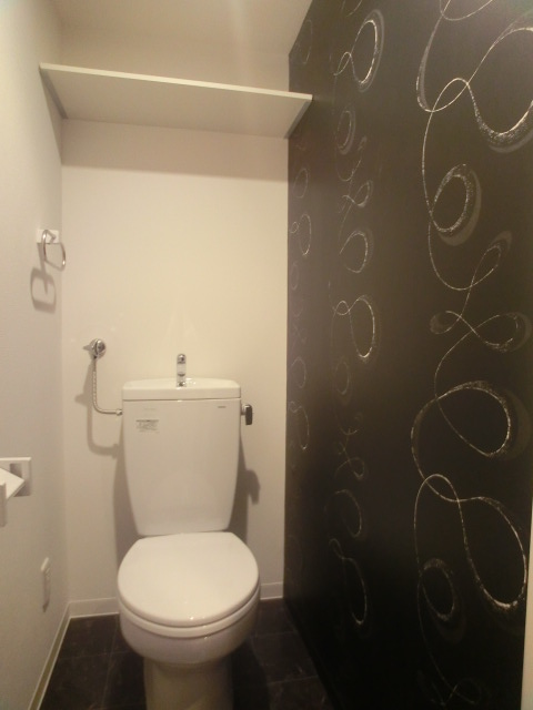 Toilet. It is a photograph of the other in Room of the same properties ☆ 