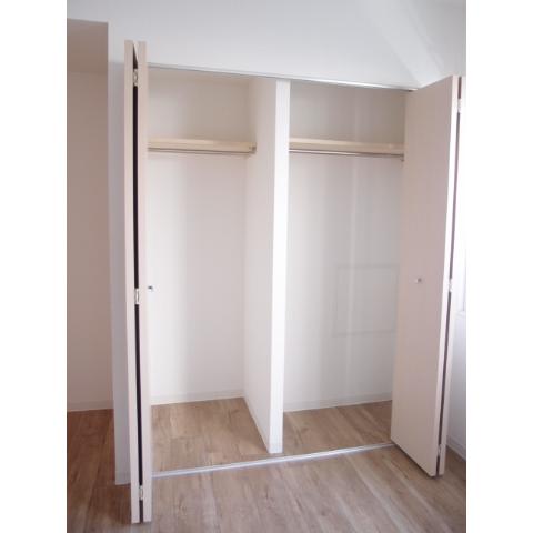 Receipt. Each room storage ・ Heating is fully equipped. This is useful with a partition