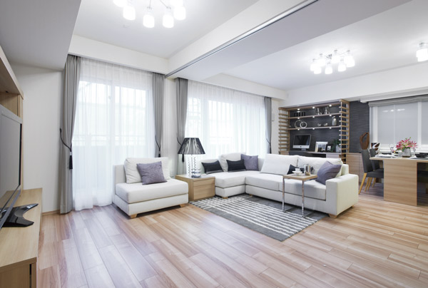 A type of southwest-facing angle dwelling unit is, living ・ Dining is a two-sided lighting of 13.4 tatami mats large. You will get to realize that the rest space full of a feeling of opening has been proposed. Floor heating is also standard equipment