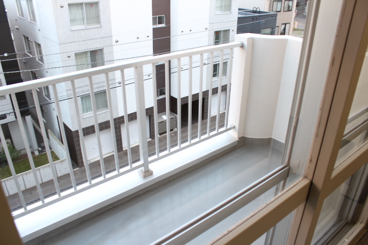 Balcony. There is also a balcony ☆ 