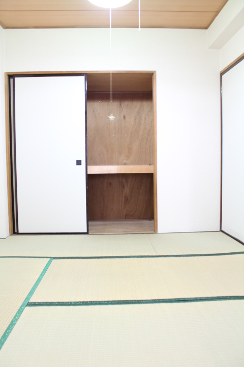 Other room space. Japanese-style room is also beautiful ☆ 