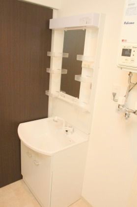 Washroom. Spacious 1LDK Mansion ☆ Expenses significant reduction in city gas and net free