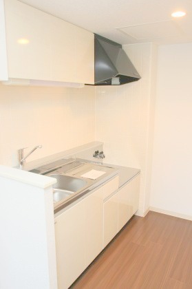 Kitchen. Spacious 1LDK Mansion ☆ Expenses significant reduction in city gas and net free