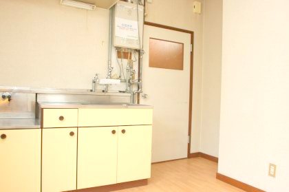 Living and room. Deposit ・ key money ・ Unnecessary and initial cost relief during the previous rent! 