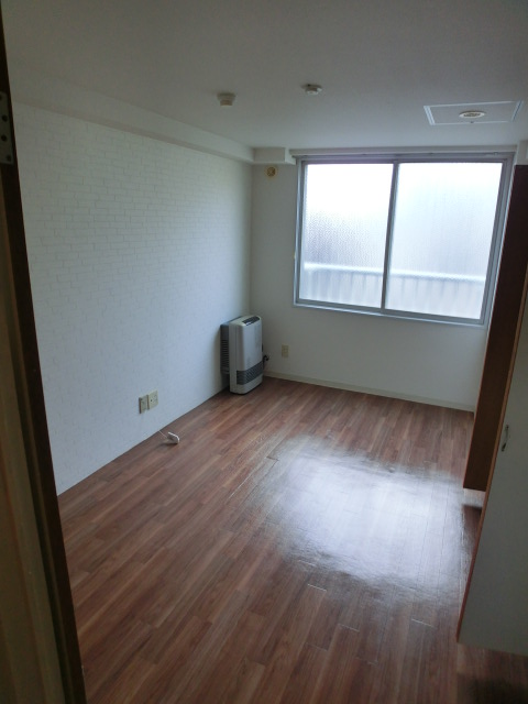 Other room space. It has renovated the Japanese-style Western-style