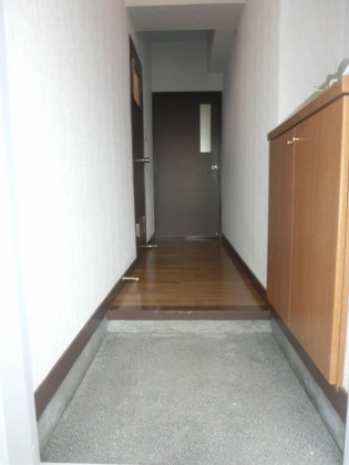 Entrance. ~ Sapporo's largest listing amount ~ Looking for room to big center shops