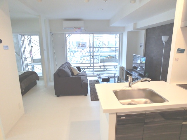 Other room space. Living room from the kitchen! (^^)!