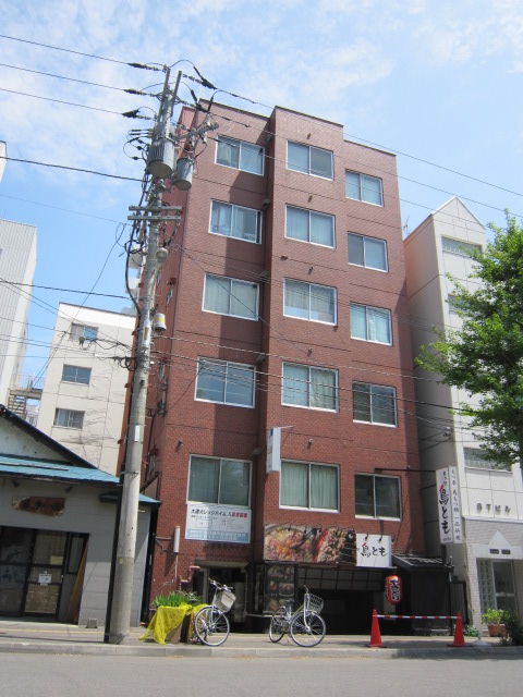 Building appearance. Deposit ・ Key money unnecessary! Subway Tozai Line Nishi 18-chome Station 1-minute walk! 