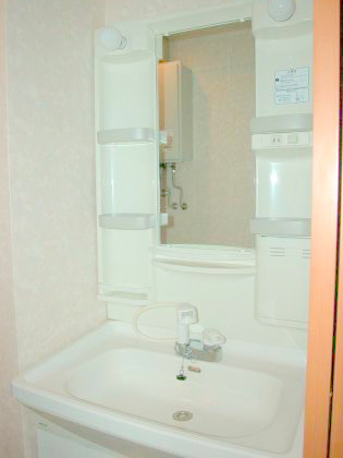 Washroom. It is spacious 2LDK of 16 quires of living ☆ It is fully equipped