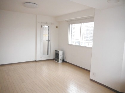 Living and room.  ☆ Walk from the popular JR Mulberry Station 7 minutes! Ion Mulberry shop also 6-minute walk! 