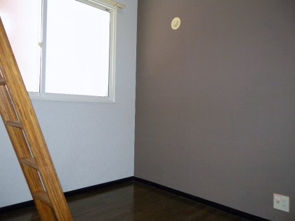 Living and room. You can move in the initial cost 40,000 yen! It is a popular loft property