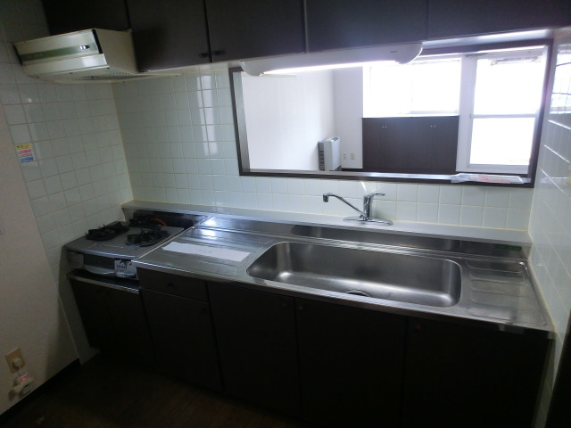 Kitchen. Kitchen there is also a widely released feeling sink in the face-to-face ☆ 