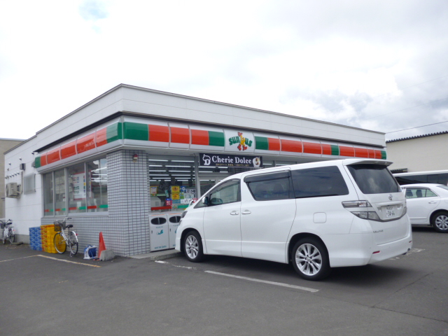 Convenience store. Thanks Sapporo Miyanomori Article 3 store up (convenience store) 270m