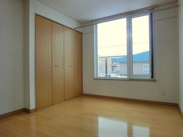 Other room space.  ※ It is a photograph of the inverted room