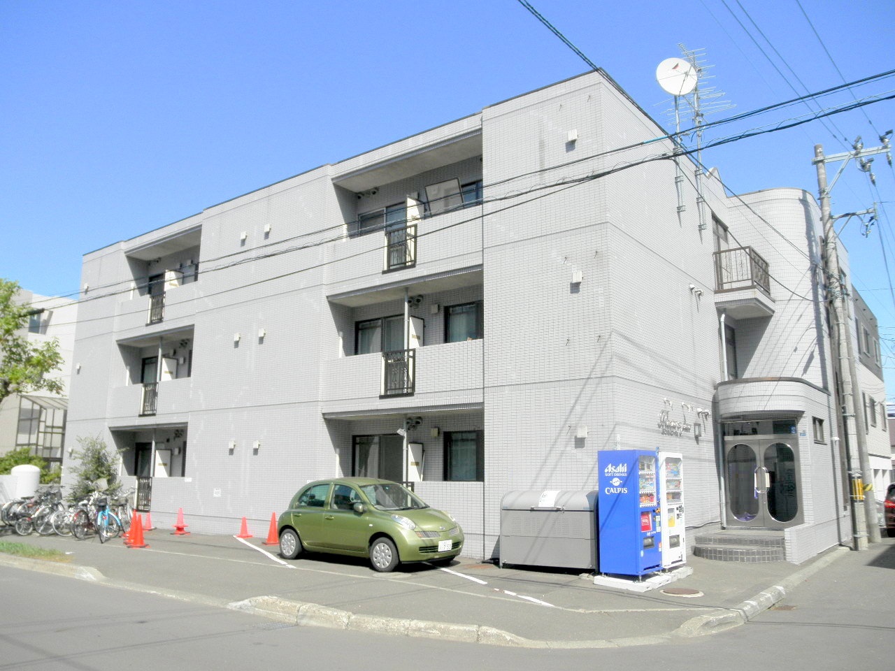 Building appearance. This apartment of rare soundproof room equipped