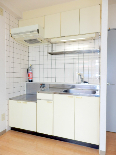 Kitchen. It is beautifully cleaning being completed