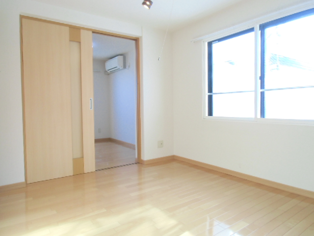 Other room space. Western-style large windows