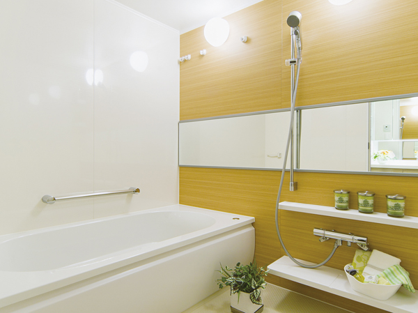 The spacious bathroom of 1.6m × 2.0m. Drainage of the tub is easy with one push. Water-saving shower head Ya that frequently can be waterproof at hand of a button, Easy to dry, Floor is also a point of non-slip safe specification. further, Let dry out the laundry, even the day of rain and snow with a bathroom heating dryer