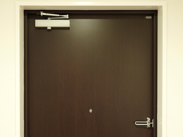 earthquake ・ Disaster-prevention measures.  [Seismic door] Also distorted frame of the entrance door, such as by earthquake, Adopt a seismic door to be able to be easily open the door to big a gap of frame and door (same specifications)