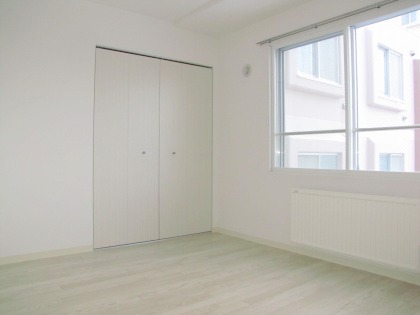Other room space. Popularity of all Western-style