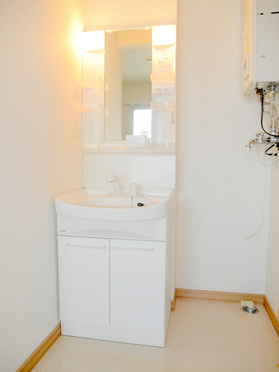 Washroom. Shampoo dresser equipped