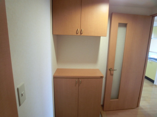 Entrance. 3, Room type photo