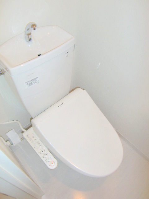 Toilet. Washlet is with! 