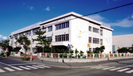 Primary school. 615m to Sapporo Municipal Higashinaebo elementary school (elementary school)