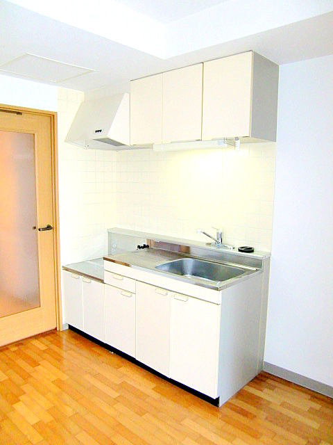 Kitchen. It is beautifully cleaning being completed