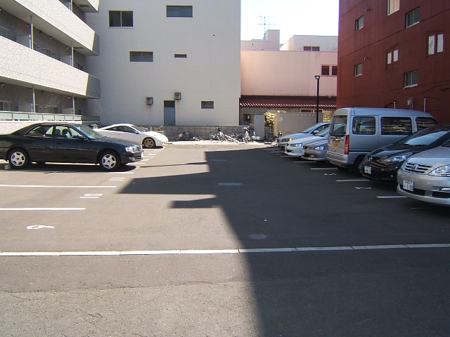 Parking lot. Ample parking! 