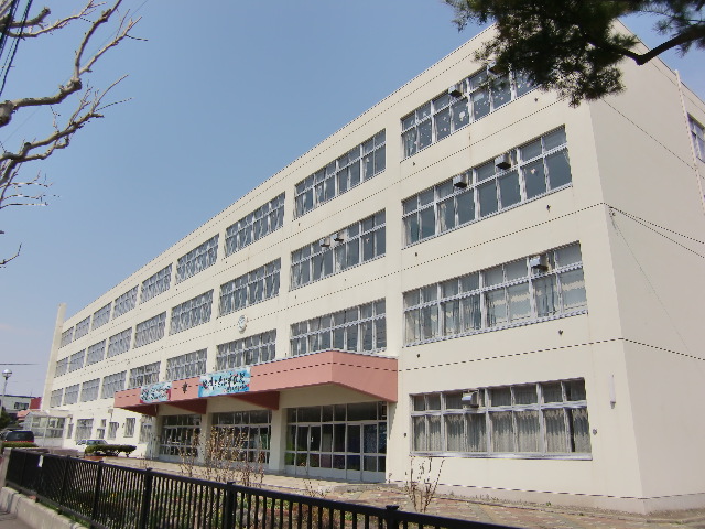Junior high school. 485m to Sapporo Municipal Mingyuan junior high school (junior high school)