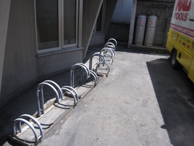 Other common areas. Convenient bicycle parking lot