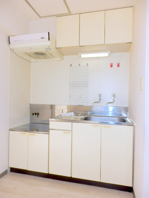 Kitchen. It is beautifully cleaning being completed