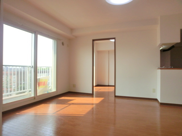 Living and room.  ※ Photos will be 2, Room type. 