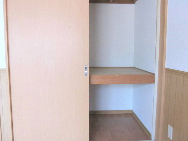 Receipt. Another, Room is after photographic interior completion