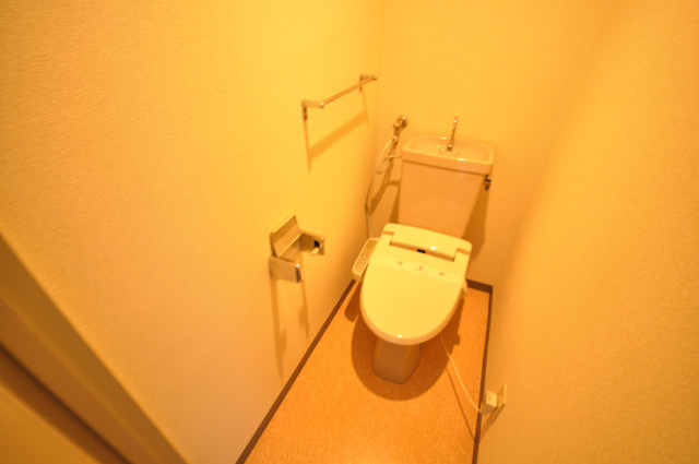 Toilet.  ※ Photos will be 3, Room type. 