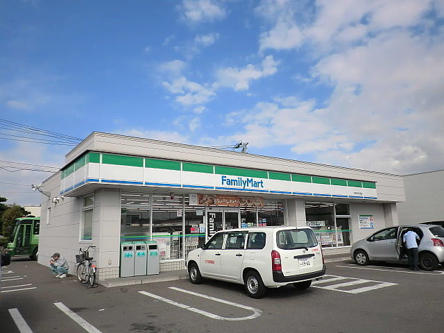 Convenience store. FamilyMart Sapporo Fushiko Article 8 store up (convenience store) 207m