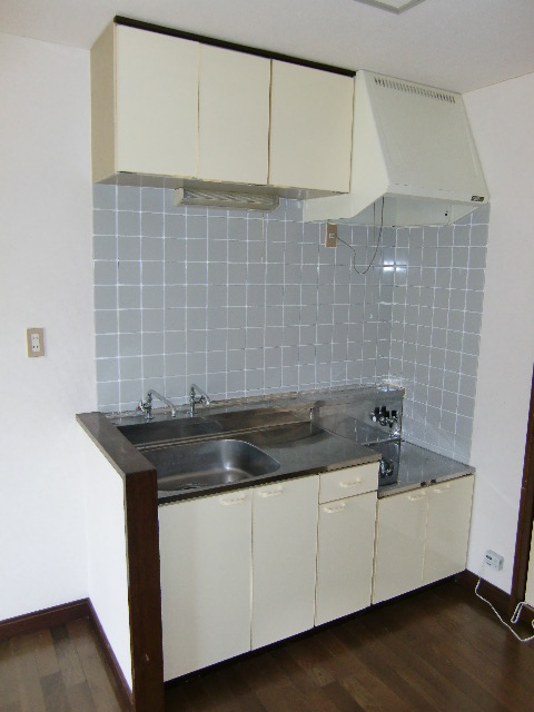 Kitchen. It is beautifully cleaning being completed