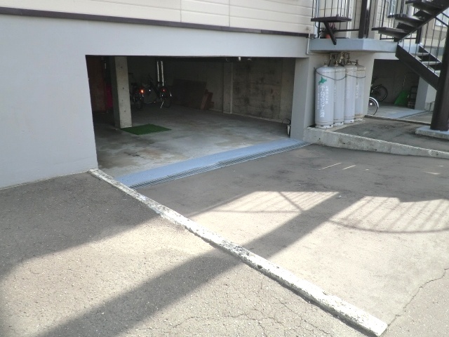 Parking lot