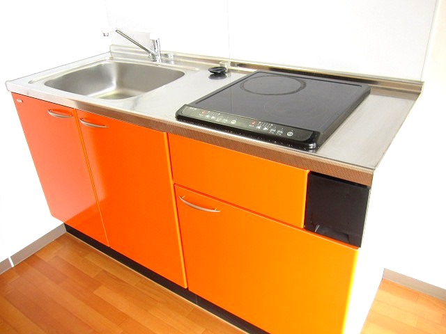 Kitchen. It is economical and safe in the popularity of IH! ! 