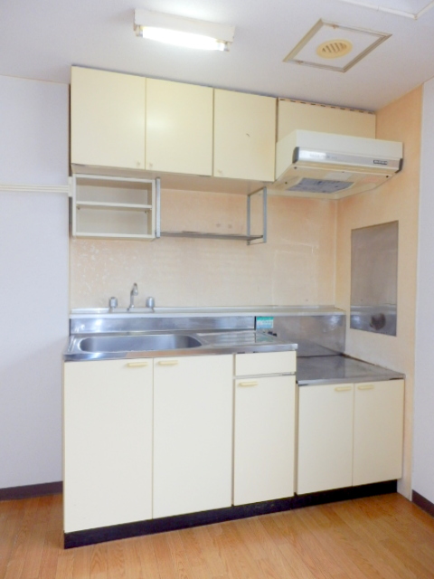 Kitchen. It is beautifully cleaning being completed