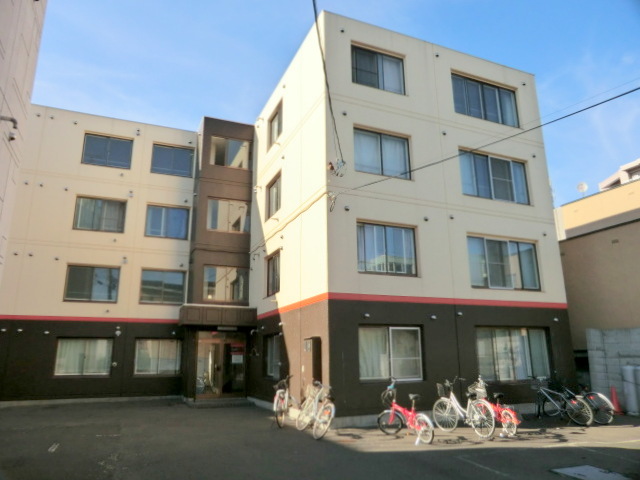Building appearance. Full renovated into a stylish room