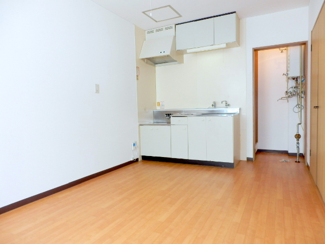 Kitchen. It is beautifully cleaning being completed