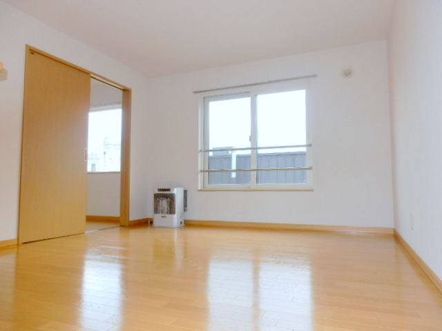 Living and room. Spacious is living