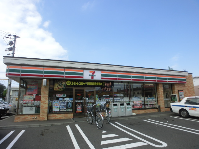 Convenience store. Seven-Eleven Sapporo Kita Article 24 dori up (convenience store) 215m