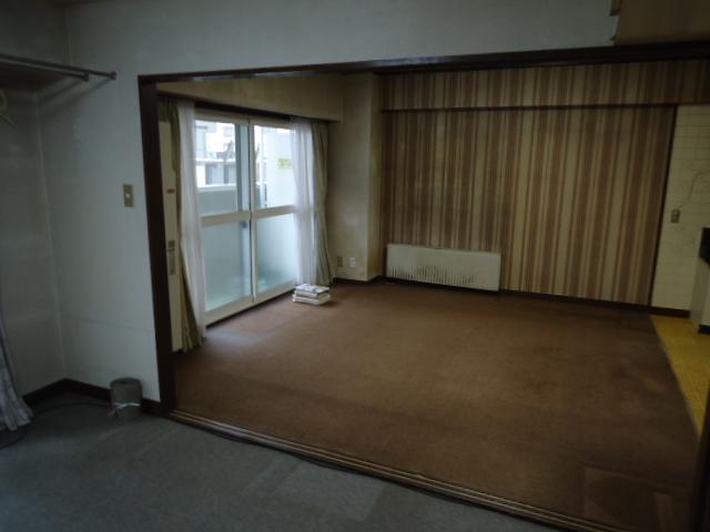 Living. Indoor (11 May 2013) Shooting