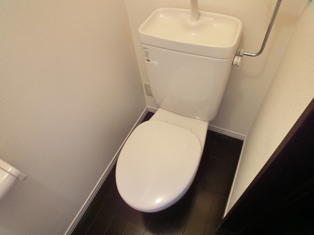 Toilet. Same property 203, Room photo