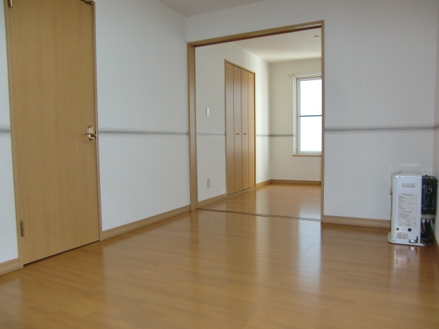 Living and room. It is easy-to-use floor plan