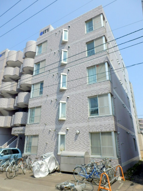 Building appearance. It is conveniently located apartment Motomachi Station 2-minute walk