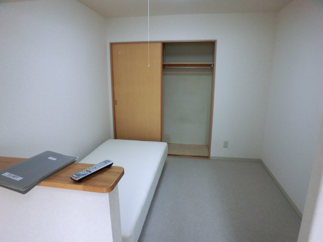 Other room space